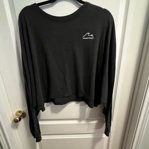 juniors/women’s cropped boxy long sleeve shirt